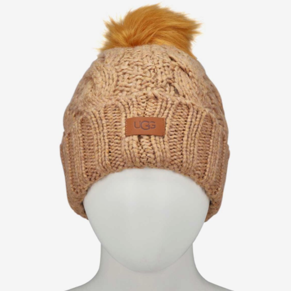 UGG KNIT CABLE FAUX FUR POM New With Tags